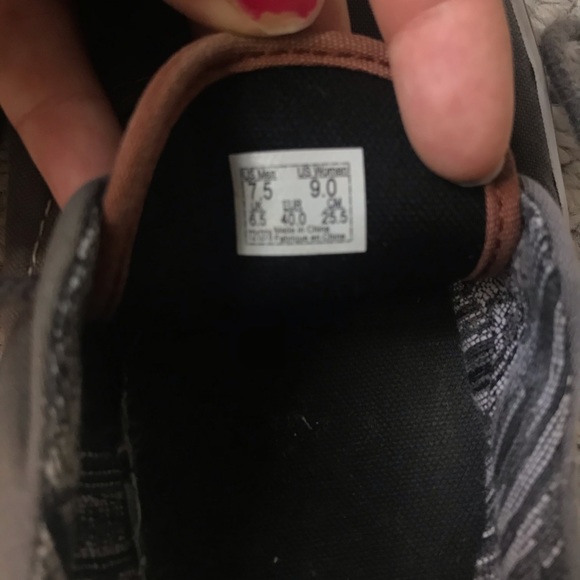 grey vans - Picture 6 of 7